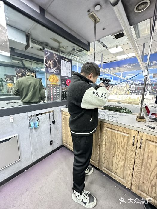 都市枪神实弹射击俱乐部图片