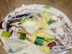 -滇香肴·云南菜蒸汽石锅鱼(云南北路店)
