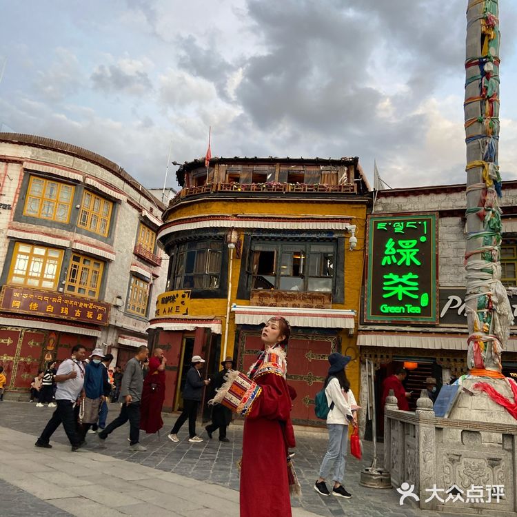 西藏-拉萨-来看八廓街藏服拍照如何！