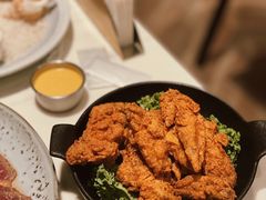 炸鸡翅配蜂蜜芥末酱-Petit Oyster叫嚎(平安金融中心店)