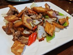 馕丁炒牛肉-巴依老爷新疆餐厅