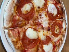 巨眼意式腊肉肠披萨-城市大道红炉披萨烘焙坊