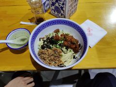 -沪西老弄堂面馆(定西路店)