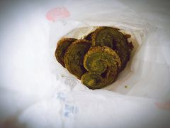 抹茶味蝴蝶酥-上海哈尔滨食品厂(淮海中路店)