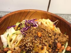 招牌肉酱凉皮-西北杂粮筐凉皮大王(观澜湖新城MH MALL店)