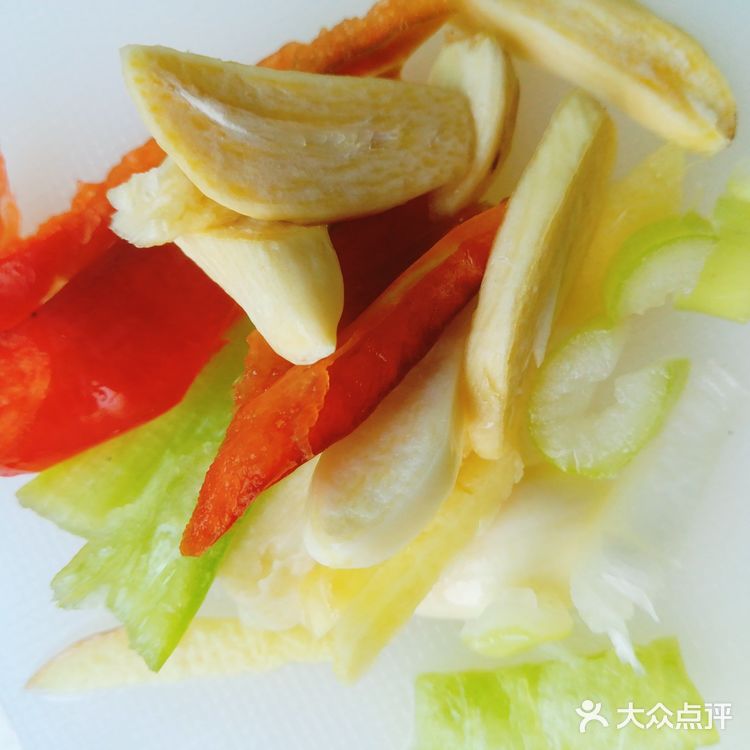 荤素搭配、营养均衡的西葫芦炒肉片