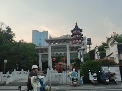 -绳金塔