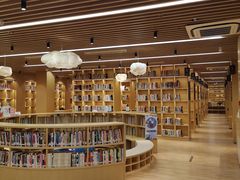 -漕河泾街道图书馆(漕河泾社区文化活动中心店)