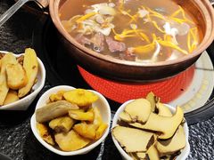 -一善菌·云南菌汤·云南菜(银泰城店)