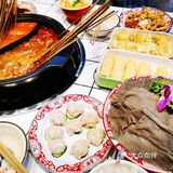 听说这家掌中宝串串是特色～