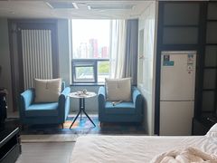 -喜鹊愉家酒店(郑州曼哈顿博览中心地铁站店)