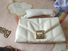 -CHARLES&KEITH(城西银泰店)