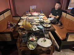 -老牌坊云南鱼豆花火锅(哈西万达店)