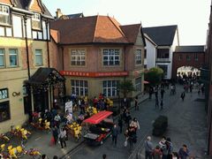 -钟书阁(松江泰晤士小镇店)