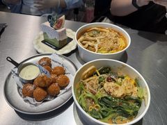 -W COLLECTIVE  DESSERT SHOP
