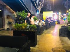 -何师烧烤·香辣蟹·川菜·30年老品牌(太古里旗舰店)