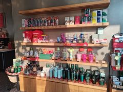 展示区-星巴克臻选(杭州良渚文化村店)
