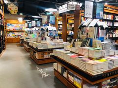 -西西弗书店&矢量咖啡(凯德晶萃广场店)