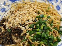 -邓老汉燃面村(水井街店)