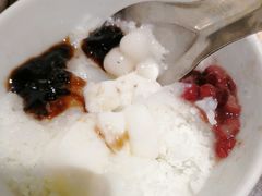 白雪冰汤团-四小区火锅·巷子里的重庆火锅(花照壁店)