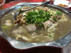 -谢老五跷脚牛肉·非遗传承店
