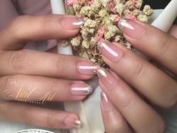 -芊指百魅