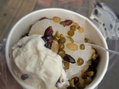 蜜豆鲜果刨冰-二斗栗子(西湖道店)