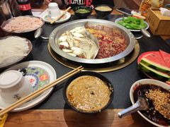 -沸炉重庆老火锅(军事博物馆店)