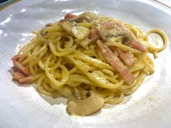 奶油蘑菇培根意面-秀儿家の小确幸花园西餐厅