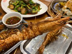 -老东镇啤酒屋海鲜加工·蒸汽海鲜·海鲜烧烤(台东店)