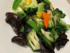 橄榄油炒田园时蔬-港丽餐厅(天河城店)
