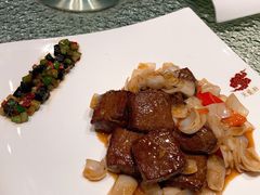 青尖椒蒜片爆和牛-天龙轩(香港丽思卡尔顿酒店)