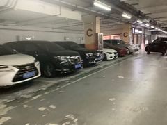 -环球港-停车场