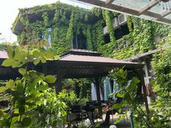 -河畔春天时尚餐厅