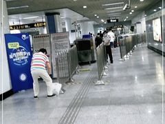 -陆家浜路(地铁站)