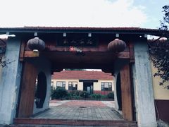 -北纬44度·金珠花海休闲农业旅游景区