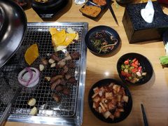 梅花肉-肉甲韩国木炭烤肉(新壹街1店)