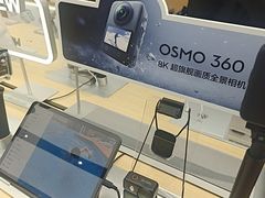 -DJI大疆(深圳华强北曼哈授权体验店)