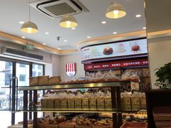 -红宝石·鲜奶小方·海派西点房(南丹店)