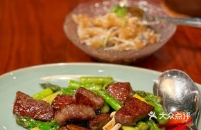 Stir-Fried Angus Beef with Asparagus