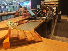 -星巴克(广州南站A18检票口楼上)