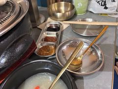 -围炉肉舍•炭烤活鳗•丹东海鲜烤肉(步行街店)