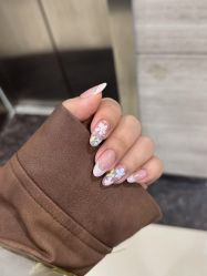 -赢韵美甲美睫瑞士净斑中心