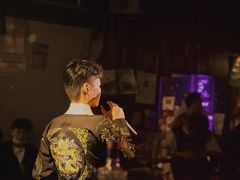 -Mx.cocktail bar