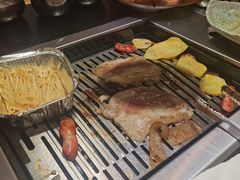 -臻牛烤肉