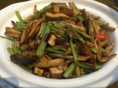 香芹炒香干-全聚贤餐厅·湖北家常菜(沙湖店)
