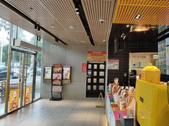 -麦当劳(中二横路店)