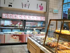 面包甜点陈列柜-乐艺哆·乐活烘焙(浦西万达店)