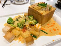 -景月阁空中食府(希尔顿酒店)
