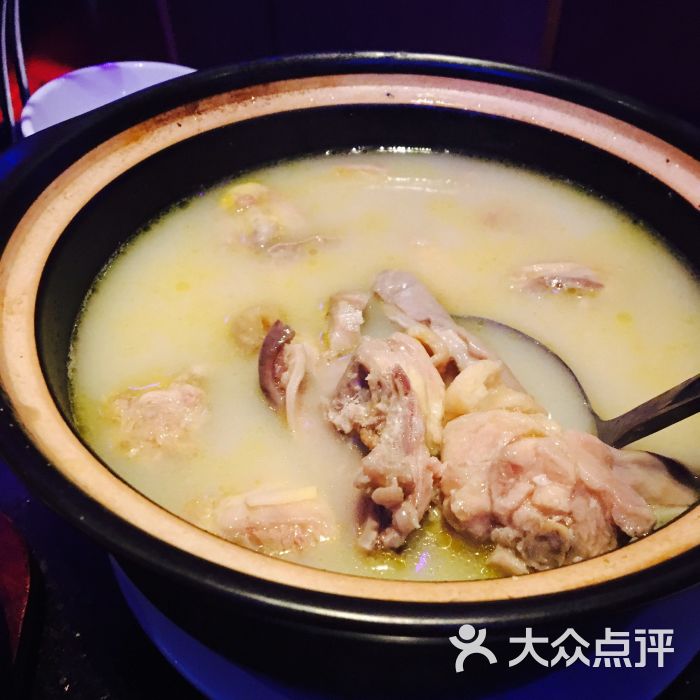 砂锅猪肚鸡